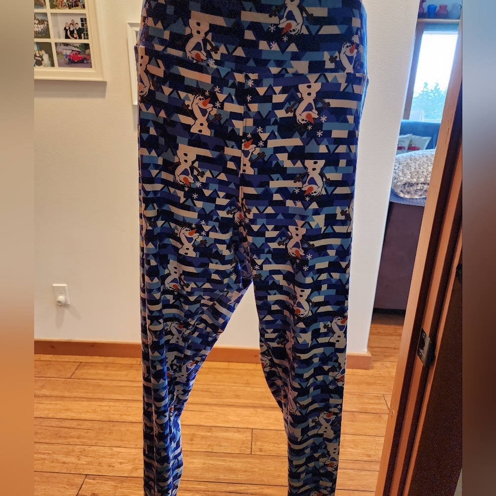 Tc2 lularoe frozen leggings